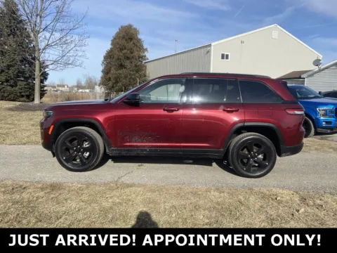 Photos of 2022 Jeep Grand Cherokee Altitude for sale in Noblesville, IN at Noblesville Imports