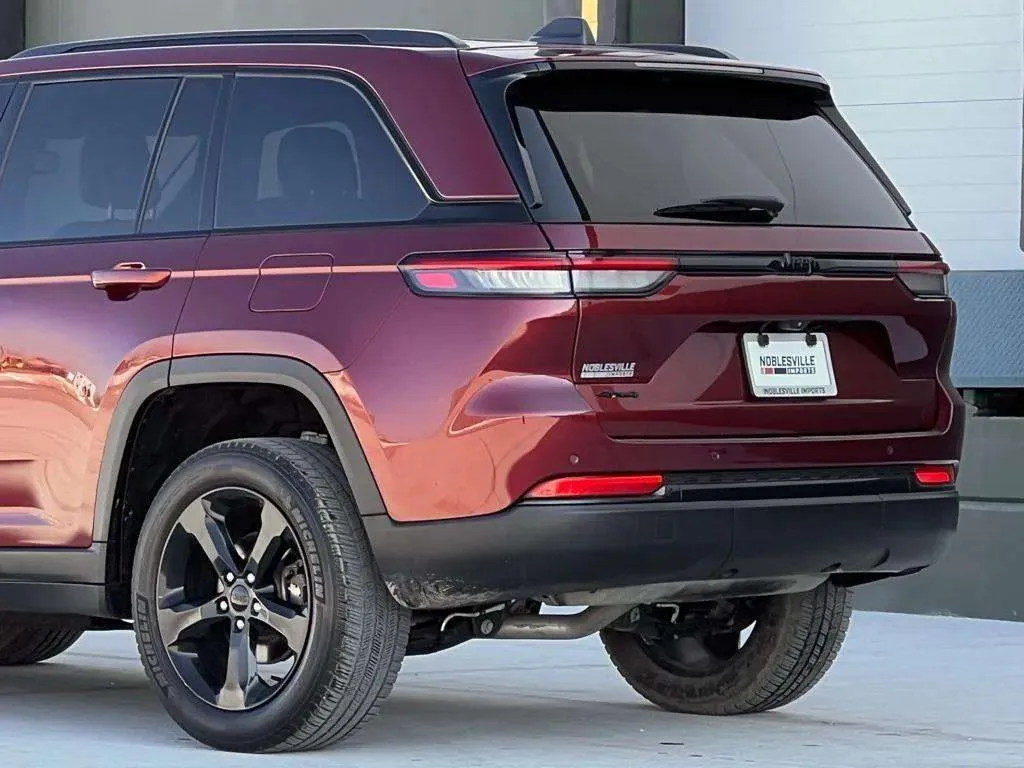 2022 Jeep Grand Cherokee Altitude - Photo 9