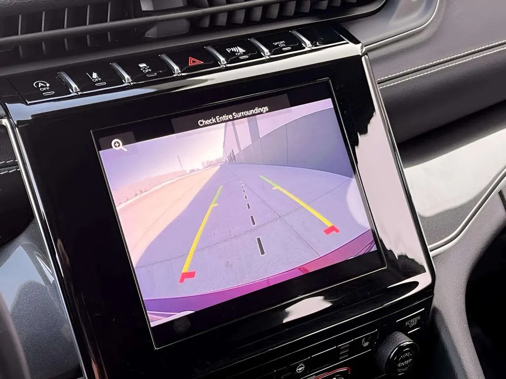 2022 Jeep Grand Cherokee Altitude - Photo 26
