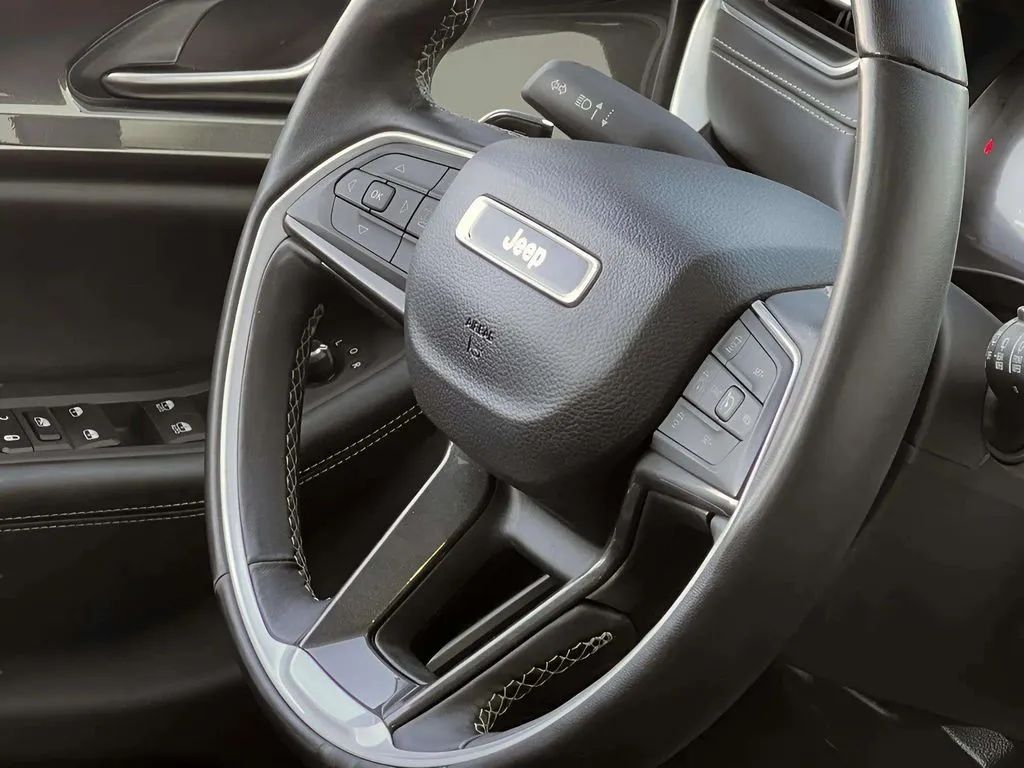 2022 Jeep Grand Cherokee Altitude - Photo 32