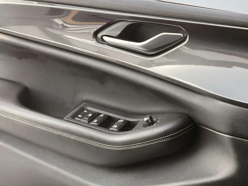 2022 Jeep Grand Cherokee Altitude - Photo 28