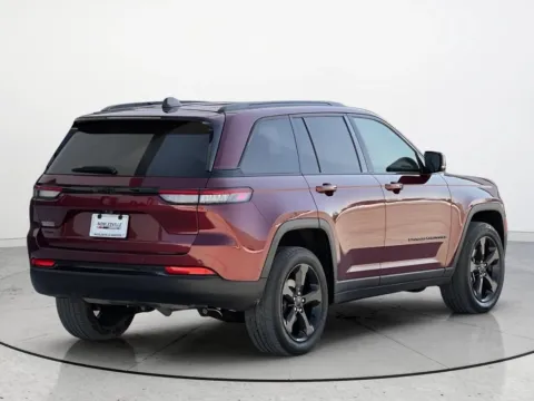 Photos of 2022 Jeep Grand Cherokee Altitude for sale in Noblesville, IN at Noblesville Imports