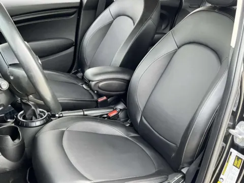 More photos of 2016 MINI Cooper Hardtop 4 Door at Noblesville Imports, IN