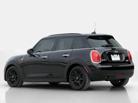 More photos of 2016 MINI Cooper Hardtop 4 Door at Noblesville Imports, IN