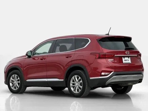 More photos of 2019 Hyundai Santa Fe SE at Noblesville Imports, IN