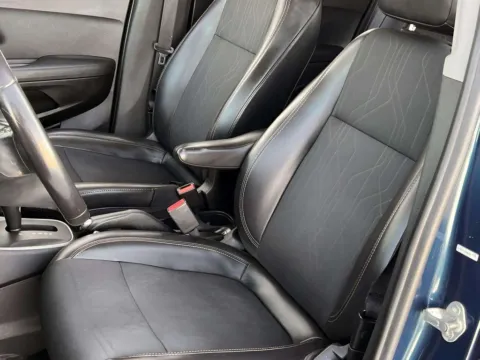 More photos of 2019 Chevrolet Trax LT at Noblesville Imports, IN