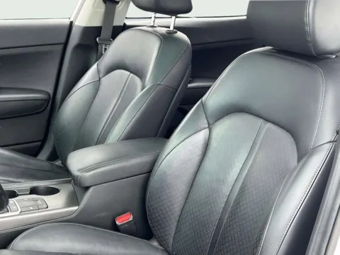 More photos of 2020 Kia Optima SE at Noblesville Imports, IN