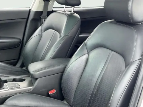 More photos of 2020 Kia Optima SE at Noblesville Imports, IN