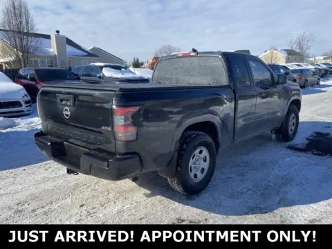 More photos of 2022 Nissan Frontier S at Noblesville Imports, IN