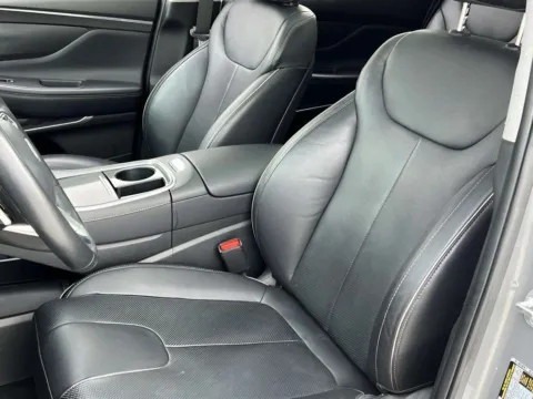 More photos of 2023 Hyundai Santa Fe Limited at Noblesville Imports, IN