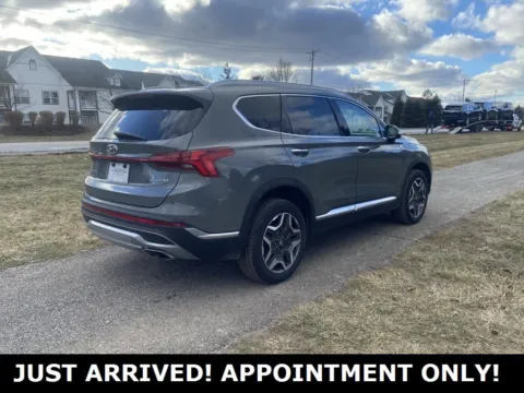 More photos of 2023 Hyundai Santa Fe Limited at Noblesville Imports, IN