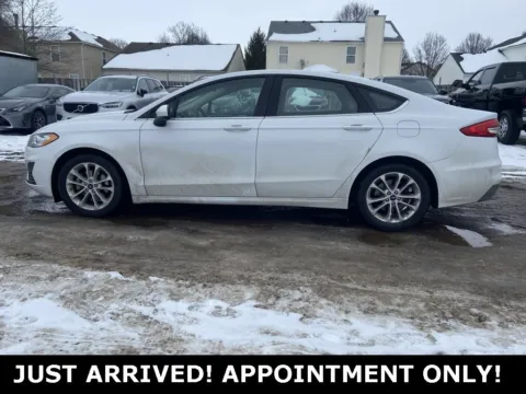 Photos of 2019 Ford Fusion SE for sale in Noblesville, IN at Noblesville Imports