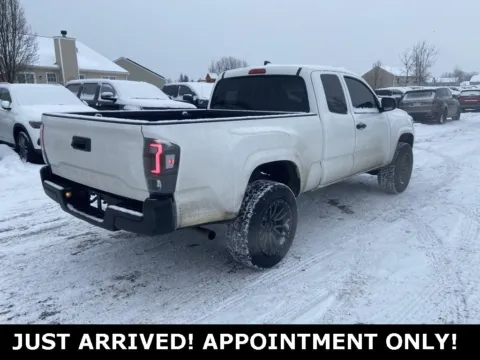 More photos of 2022 Toyota Tacoma SR at Noblesville Imports, IN