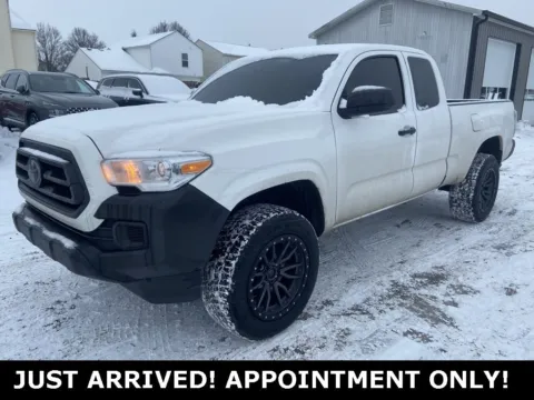 White 2022 Toyota Tacoma SR for sale in Noblesville, IN