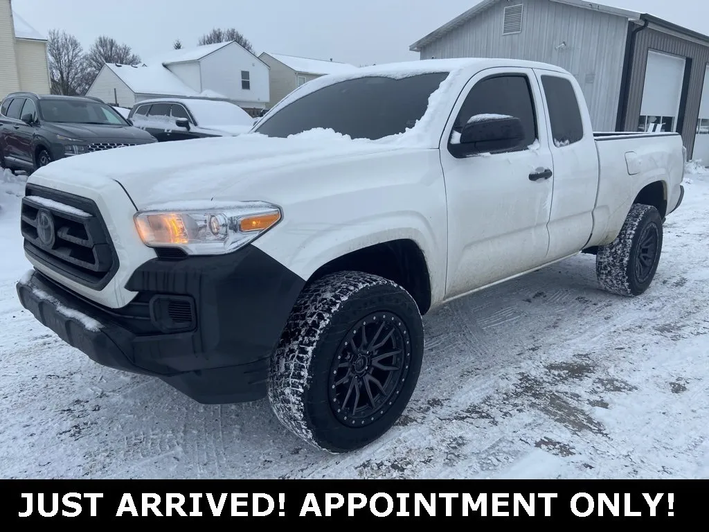 White 2022 Toyota Tacoma SR for sale in Noblesville, IN