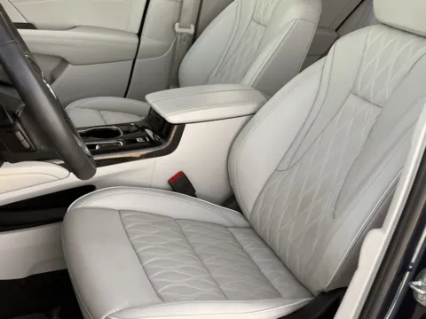 More photos of 2023 Buick Envision Avenir at Noblesville Imports, IN