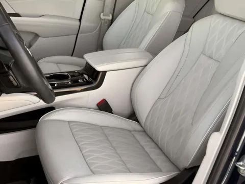 More photos of 2023 Buick Envision Avenir at Noblesville Imports, IN