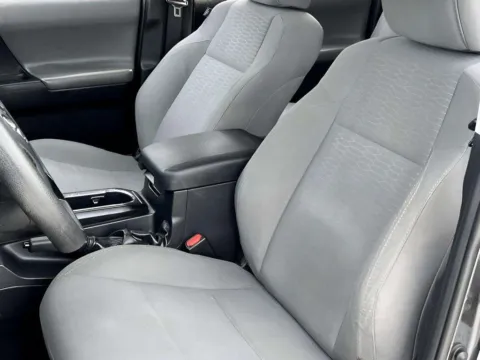 More photos of 2019 Toyota Tacoma SR at Noblesville Imports, IN