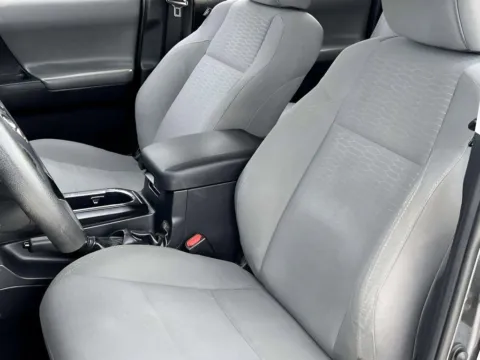 More photos of 2019 Toyota Tacoma SR at Noblesville Imports, IN