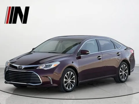 Red 2018 Toyota Avalon XLE Premium for sale in Noblesville, IN
