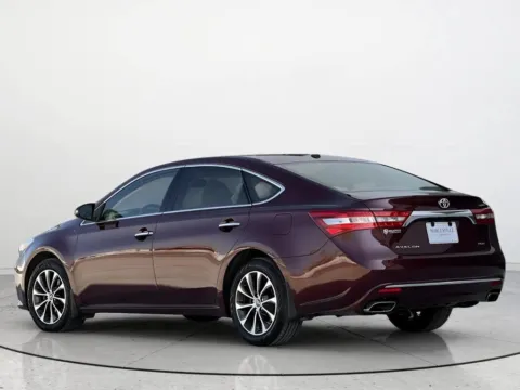 More photos of 2018 Toyota Avalon XLE Premium at Noblesville Imports, IN