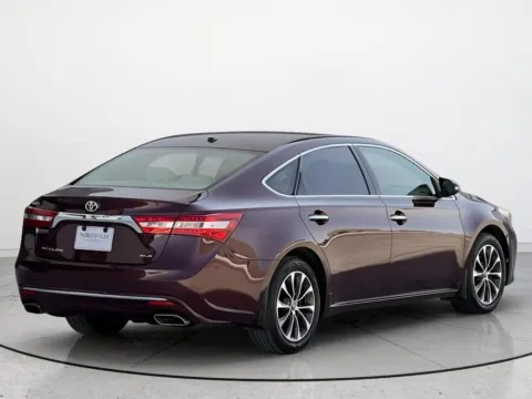 Photos of 2018 Toyota Avalon XLE Premium for sale in Noblesville, IN at Noblesville Imports