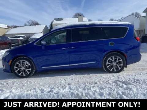 Photos of 2018 Chrysler Pacifica Limited for sale in Noblesville, IN at Noblesville Imports