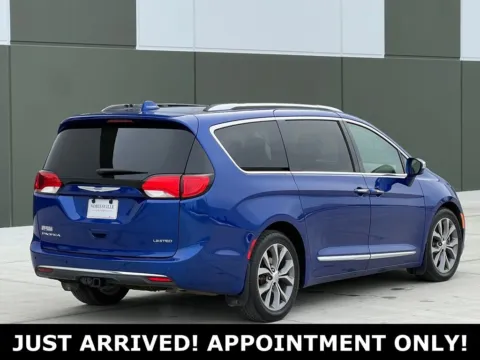 Photos of 2018 Chrysler Pacifica Limited for sale in Noblesville, IN at Noblesville Imports