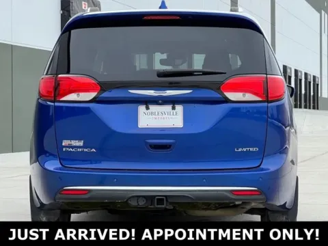 Another view of 2018 Chrysler Pacifica Limited for sale in Noblesville, IN at Noblesville Imports