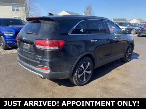 More photos of 2017 Kia Sorento EX V6 at Noblesville Imports, IN