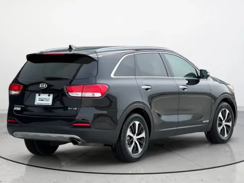 Photos of 2017 Kia Sorento EX for sale in Noblesville, IN at Noblesville Imports