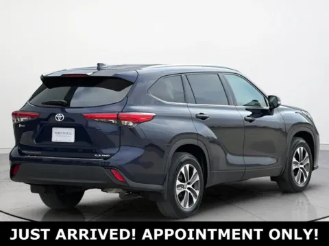 More photos of 2020 Toyota Highlander XLE at Noblesville Imports, IN