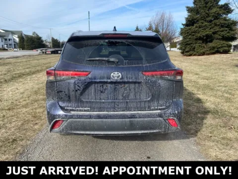More photos of 2020 Toyota Highlander XLE at Noblesville Imports, IN