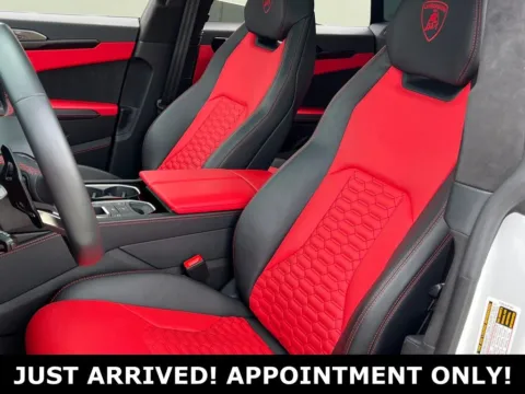 More photos of 2022 Lamborghini Urus at Noblesville Imports, IN