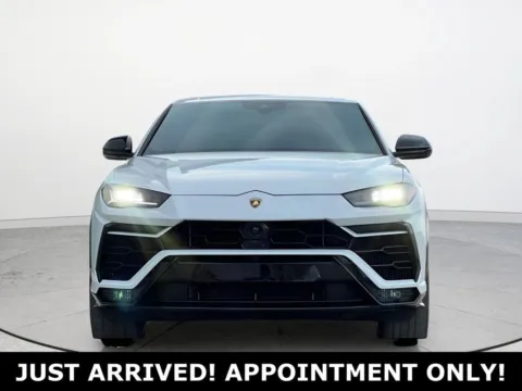 More photos of 2022 Lamborghini Urus at Noblesville Imports, IN
