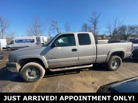 Photos of 2004 Chevrolet Silverado 2500HD LT for sale in Noblesville, IN at Noblesville Imports