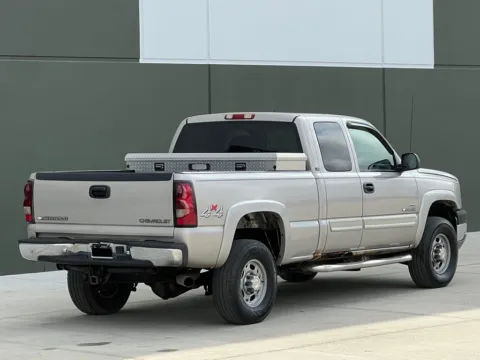 Photos of 2004 Chevrolet Silverado 2500HD LT for sale in Noblesville, IN at Noblesville Imports