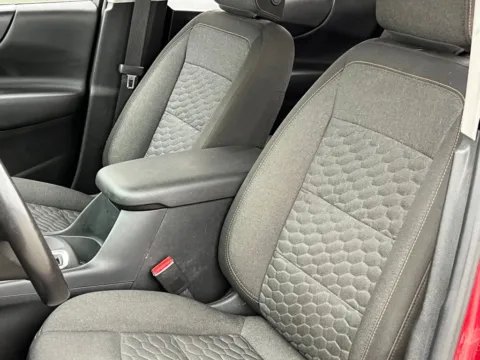 More photos of 2019 Chevrolet Equinox LT at Noblesville Imports, IN