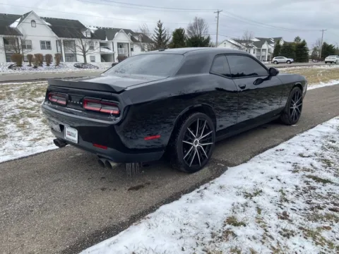 More photos of 2016 Dodge Challenger R/T at Noblesville Imports, IN