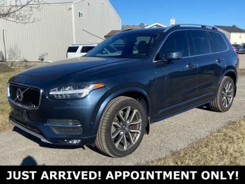 Blue 2018 Volvo XC90 T6 Momentum for sale in Noblesville, IN