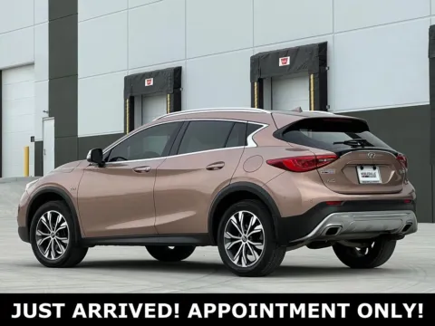 More photos of 2017 INFINITI QX30 Premium at Noblesville Imports, IN