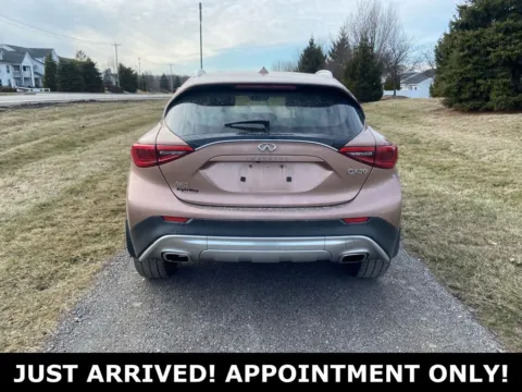 More photos of 2017 INFINITI QX30 Premium at Noblesville Imports, IN