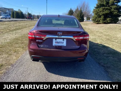 More photos of 2013 Toyota Avalon Limited at Noblesville Imports, IN