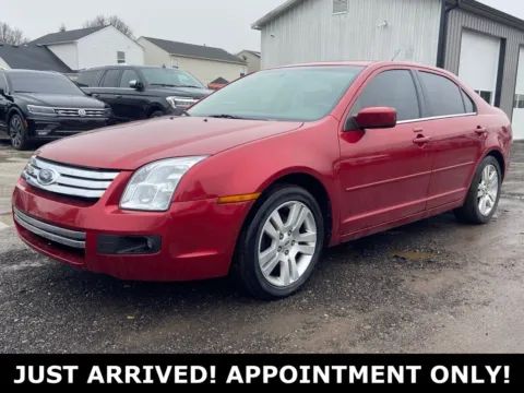 Red 2009 Ford Fusion SEL for sale in Noblesville, IN