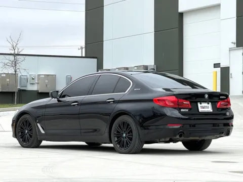 More photos of 2018 BMW 5 Series 530e xDrive iPerformance at Noblesville Imports, IN