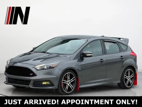 Gray 2018 Ford Focus ST for sale in Noblesville, IN