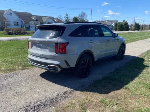 More photos of 2022 Kia Sorento SX at Noblesville Imports, IN
