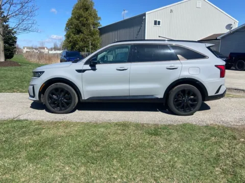 Photos of 2022 Kia Sorento SX for sale in Noblesville, IN at Noblesville Imports