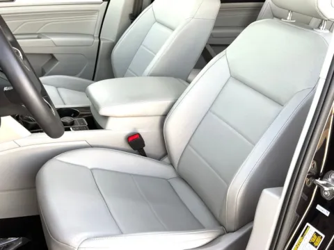 More photos of 2021 Volkswagen Atlas SEL at Noblesville Imports, IN