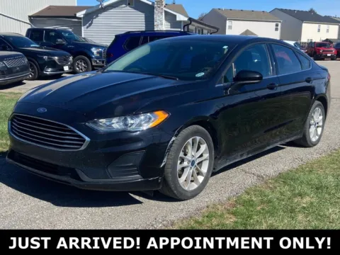 Black 2020 Ford Fusion SE for sale in Noblesville, IN